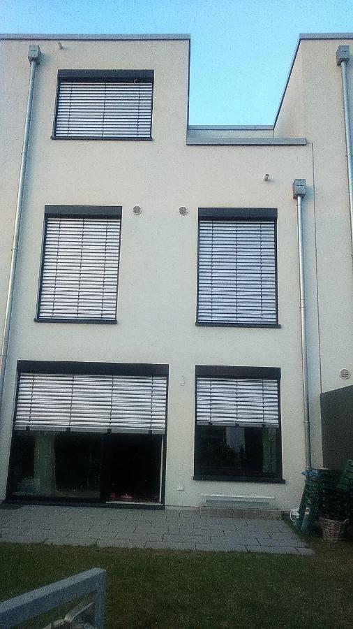 Beautiful Room With Balcony Direction To Messe Hannover Esterno foto